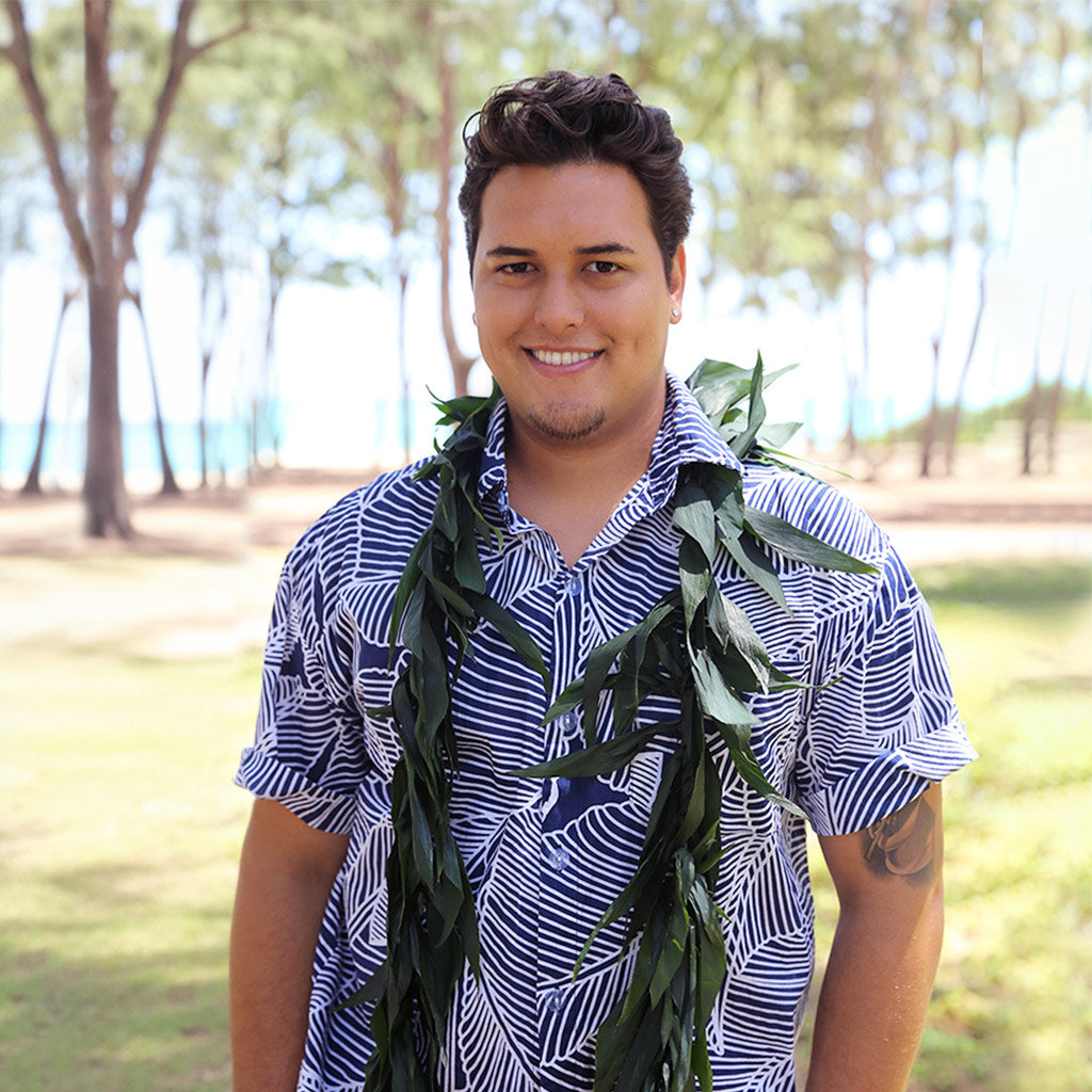 maile-style ti leaf lei