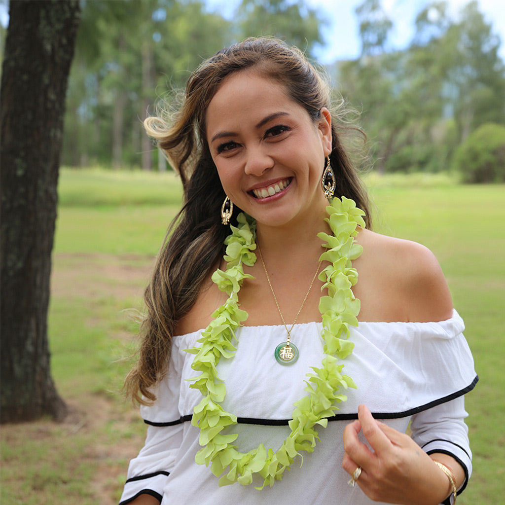 Single green orchid lei
