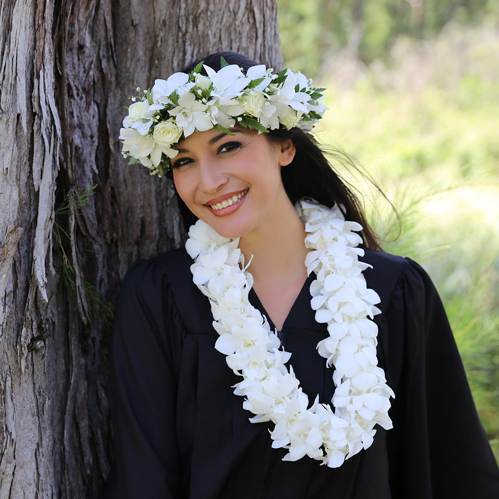 Double strand white orchid lei