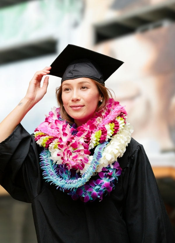 A variety of fresh Hawaiian leis including purple orchid and ti leaf styles shipped fresh & fast from Hawaii